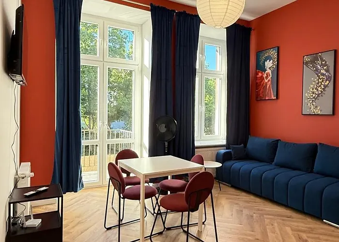 Tuwima Red By Dreamap